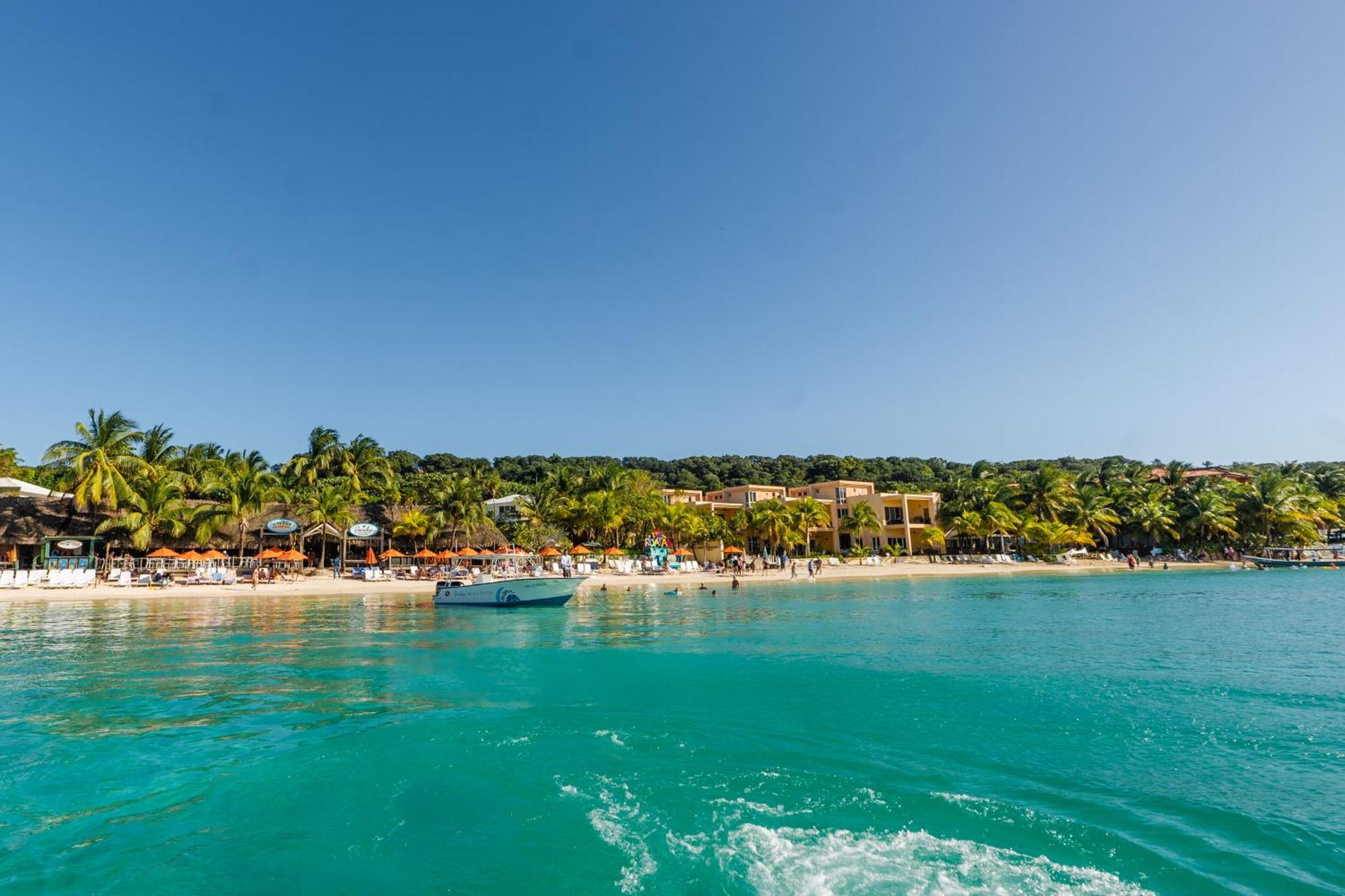 Paradise Beach Hotel & Resort 웨스트 베이 외부 사진