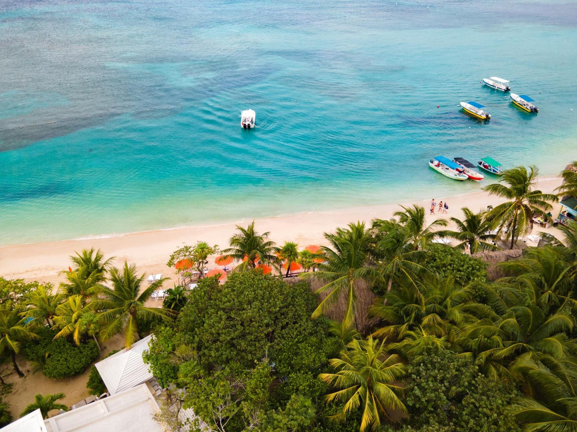 Paradise Beach Hotel & Resort 웨스트 베이 외부 사진