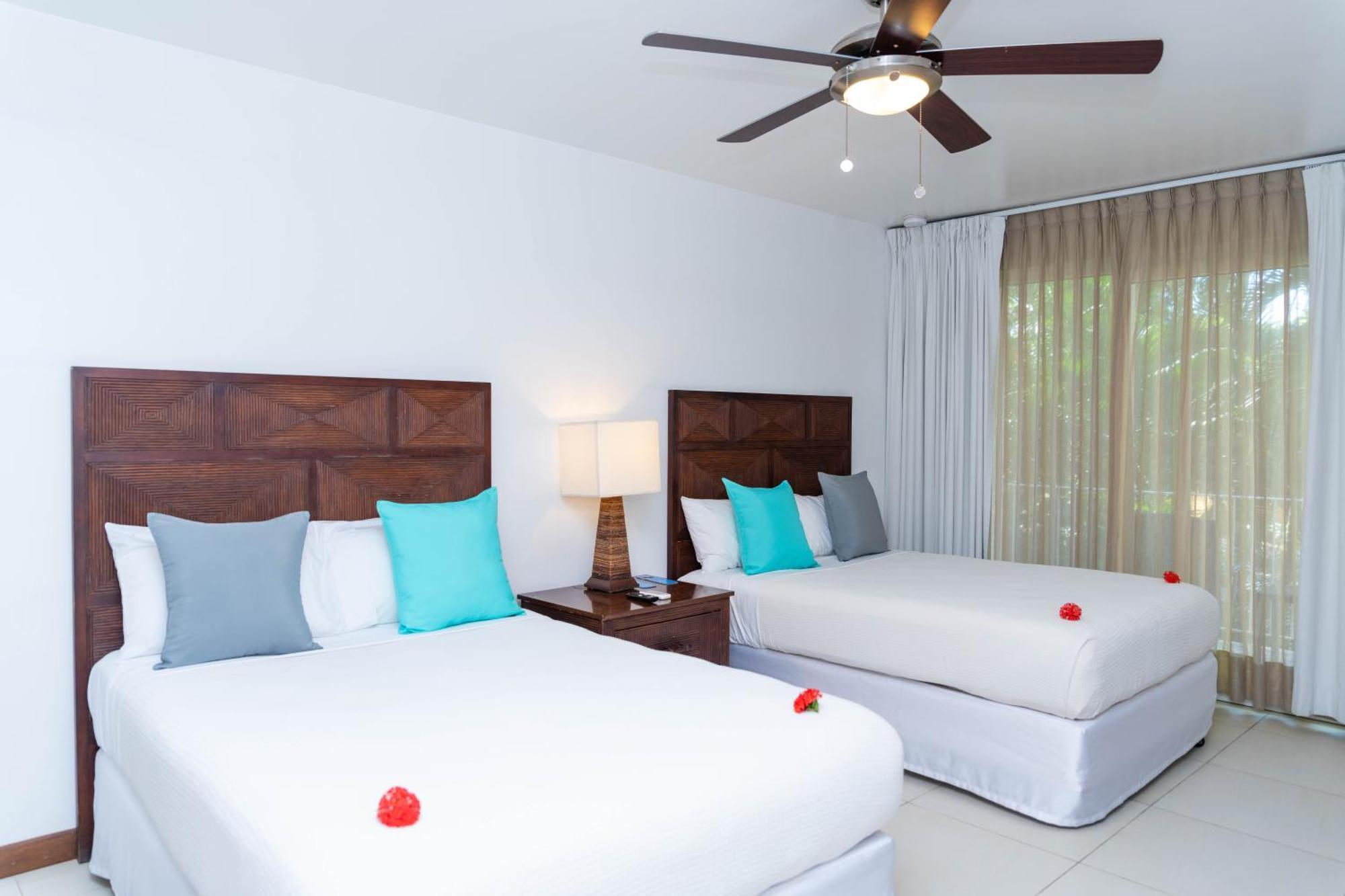 Paradise Beach Hotel & Resort 웨스트 베이 객실 사진