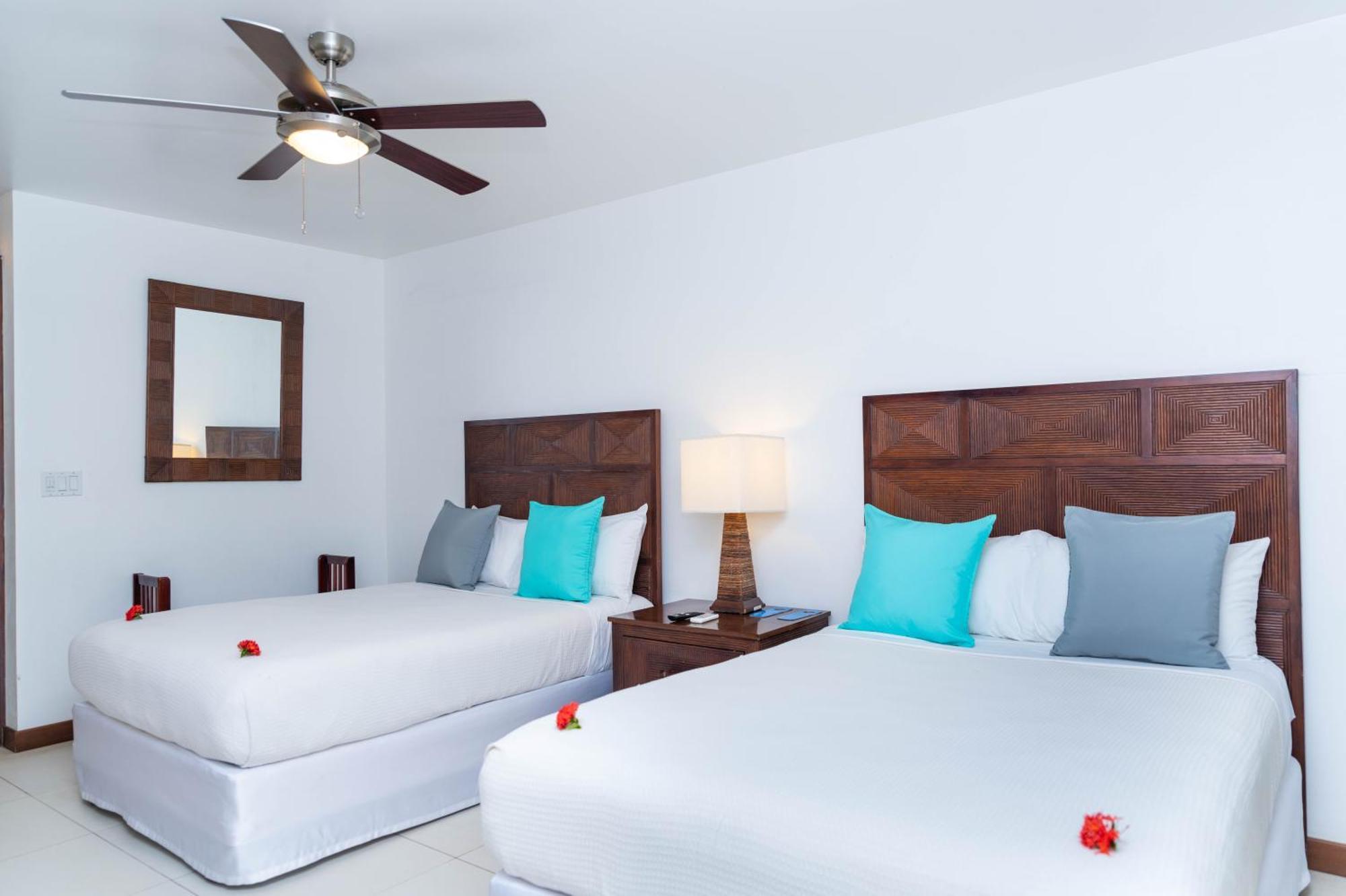 Paradise Beach Hotel & Resort 웨스트 베이 객실 사진